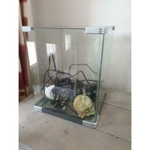 Klein aquarium 33x33x40 (40 lr)