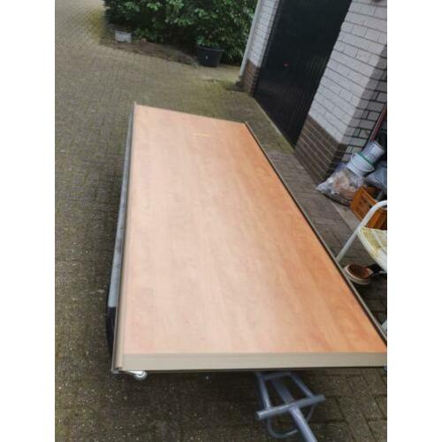 4 schuifdeuren (voorzetwand) 410 cm breed 248 hoog