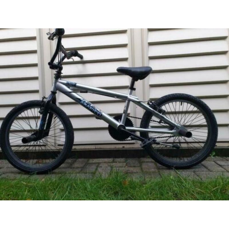 Graffiti BMX met nieuwe banden, 360 graden stuur, 4 voetsteu