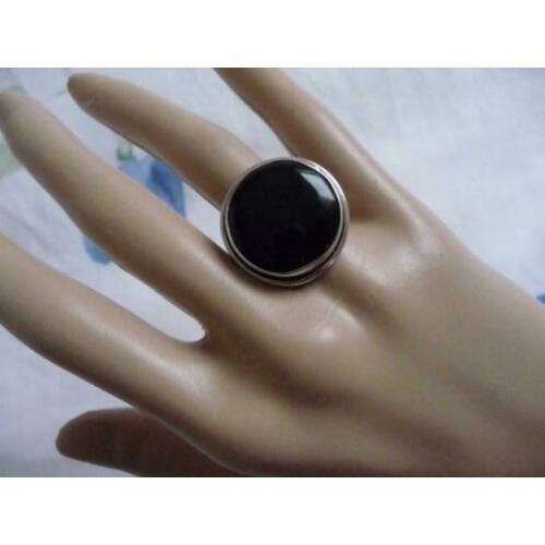 Oud zilveren(925)ring met grote onix steen (mt 20)