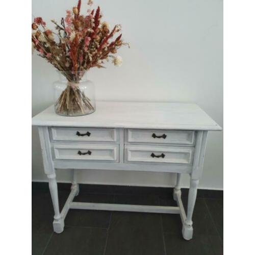 Brocante sidetable