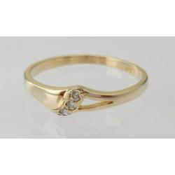 14 Karaat Gouden Dames Ring met 3 Witte Saffieren M17.75