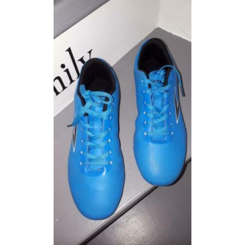 voetbal schoenen 2 x 37