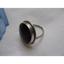 Oud zilveren(925)ring met grote onix steen (mt 20)