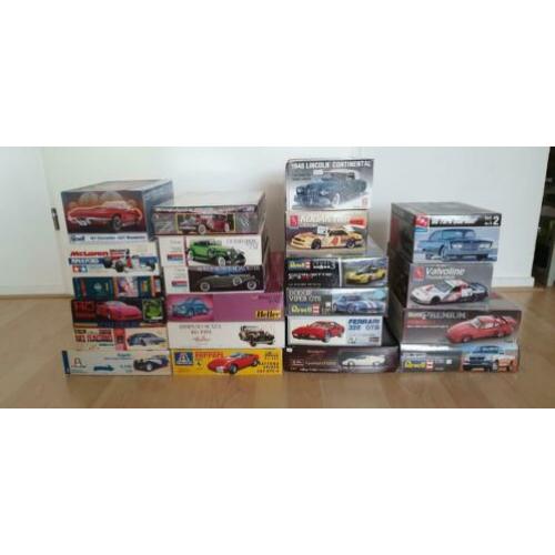 Verzameling modelbouw auto's schaal 1/24