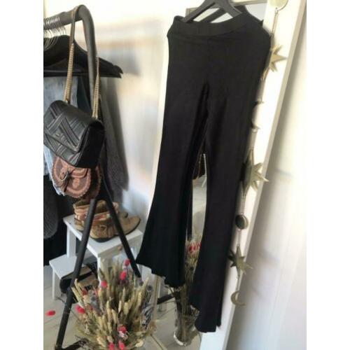 Mt 36 (kan ook bij 38) Stieglitz flared legging zwart izgs!