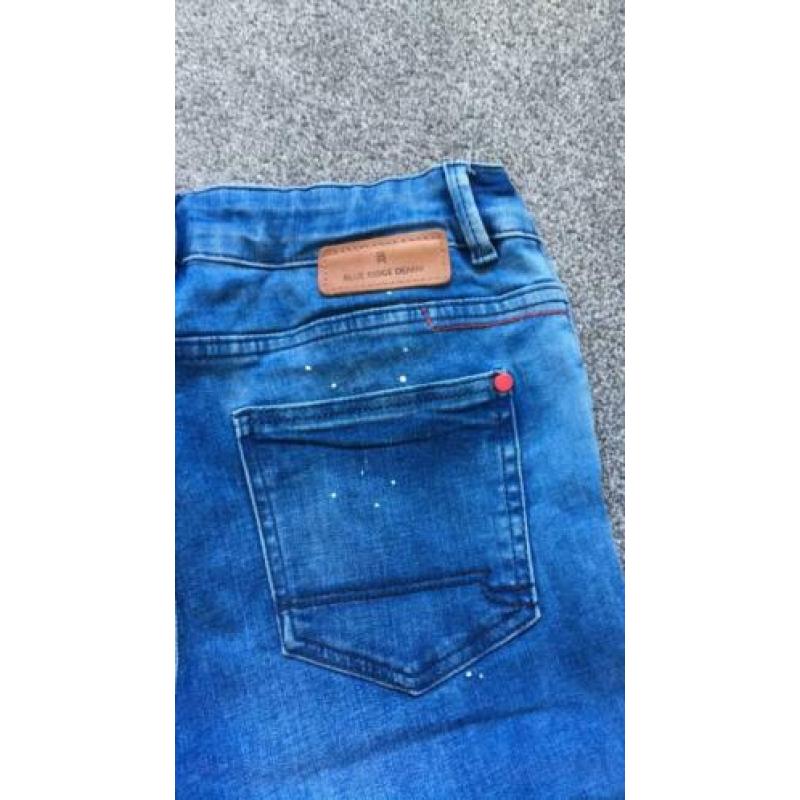 Mooie skinny We Fashion mt 152