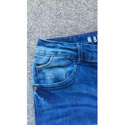 Mooie skinny We Fashion mt 152