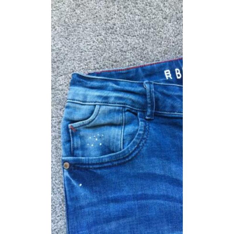 Mooie skinny We Fashion mt 152