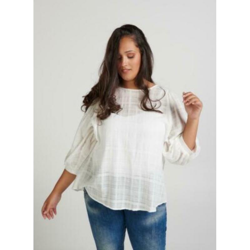 6032 romantische blouse van ZAY - maat XL (54/56)