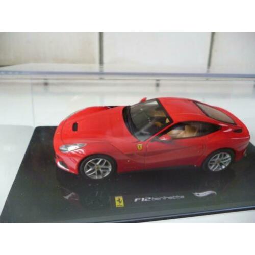 Ferrari F 12 Berlinetta modelauto 1:43