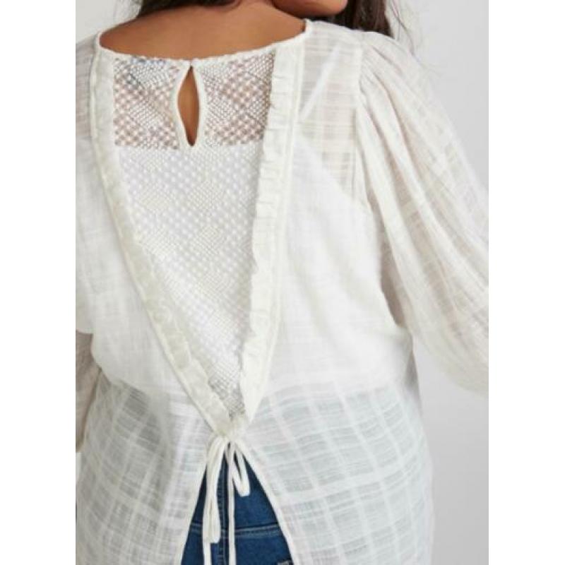 6032 romantische blouse van ZAY - maat XL (54/56)