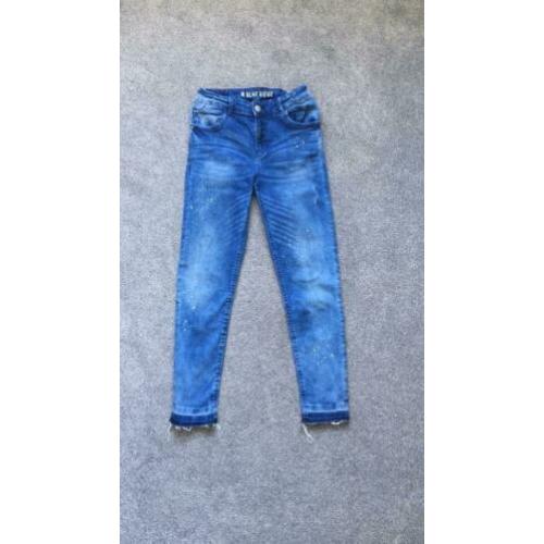 Mooie skinny We Fashion mt 152