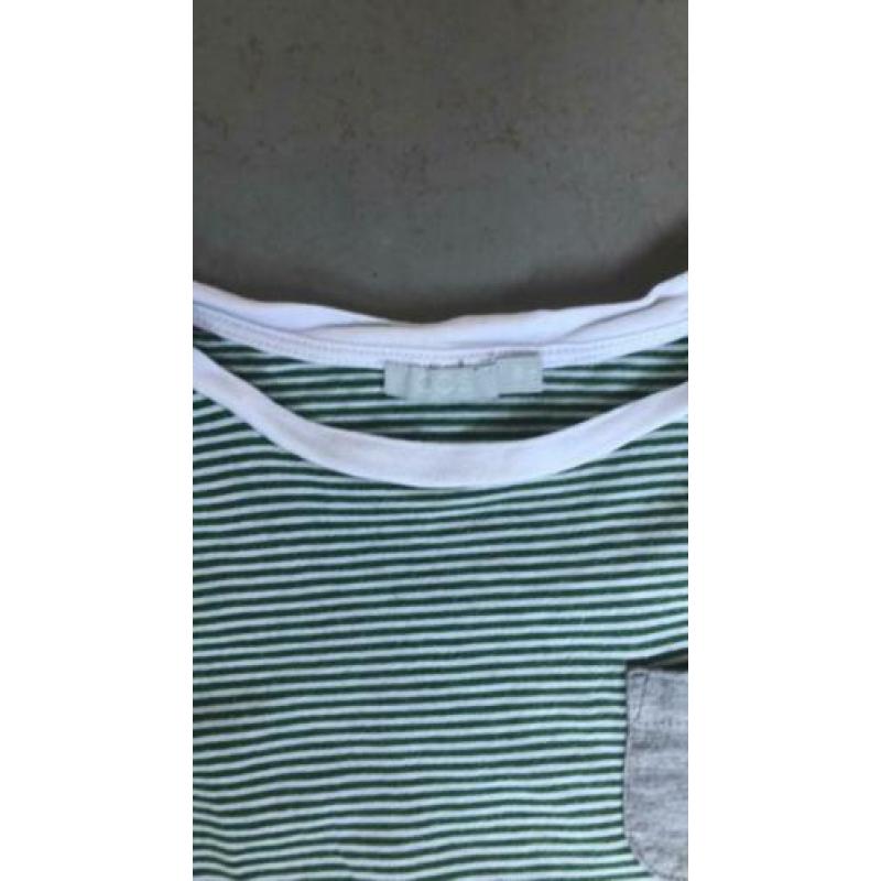 2 t-shirts van Cos maat 110-116