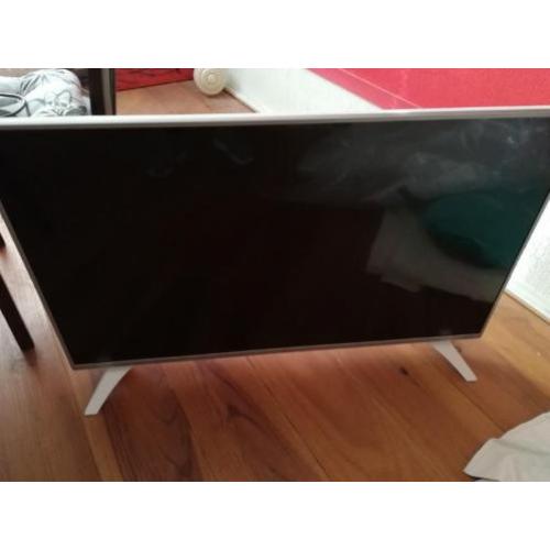 Lg 43uf68..wit.. mooie in zeer super mooie staat