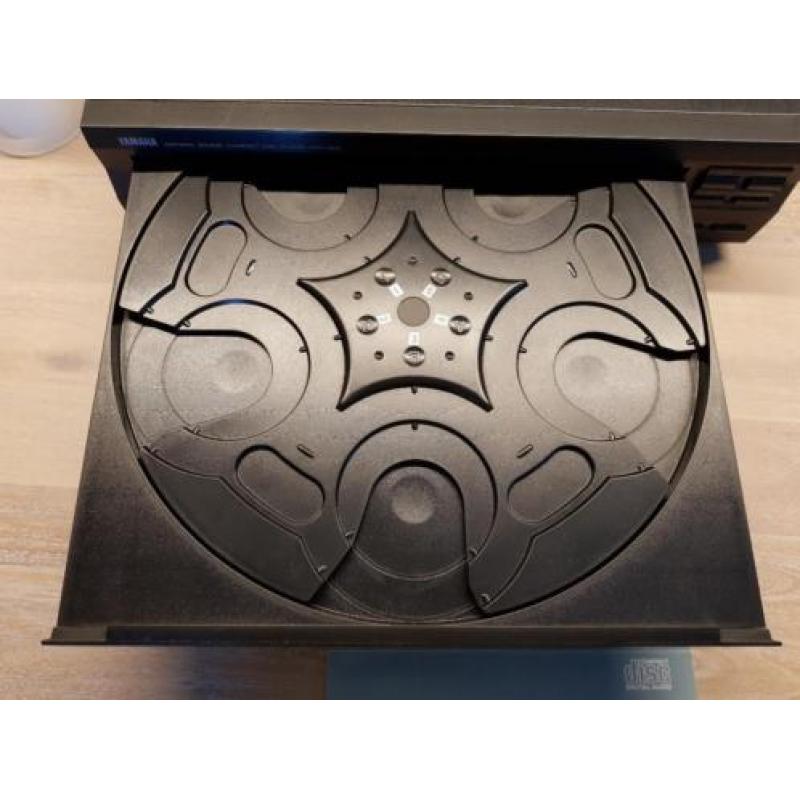 Yamaha CDC-565 CD wisselaar