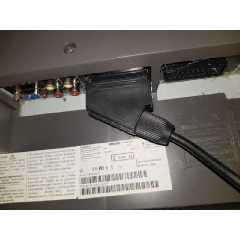 Philips lcd tv 82 cm