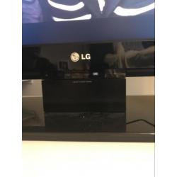 LG 32 HD Ready LCD TV