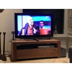 Samsung tv 104x64 cm