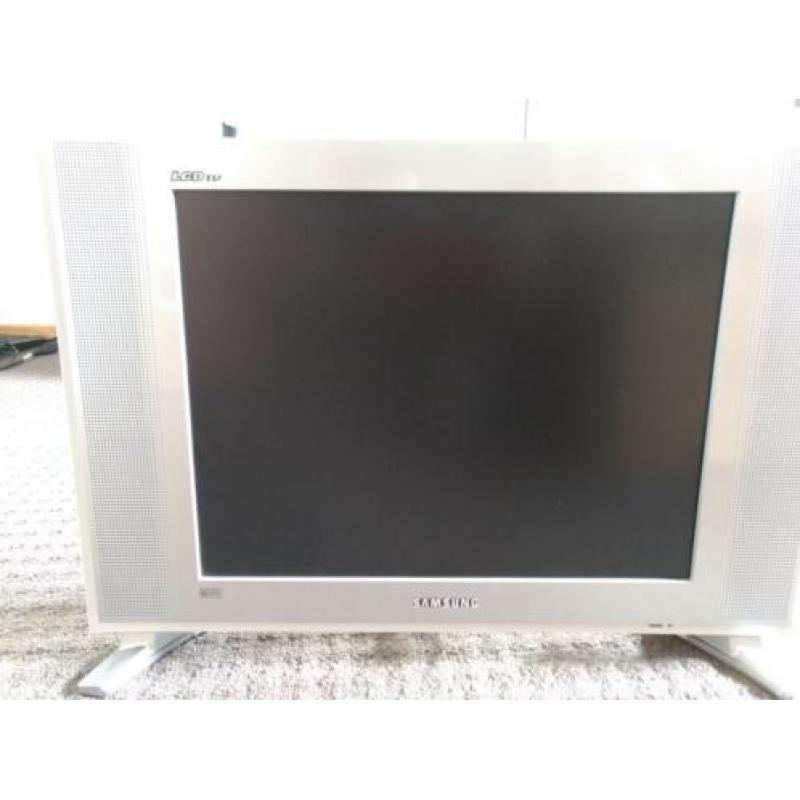 Computer monitor annex TV