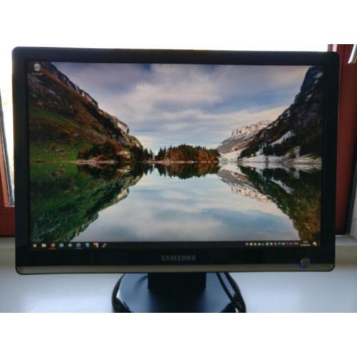 Samsung 206BW 20 inch monitor 1680x1050 DVI VGA