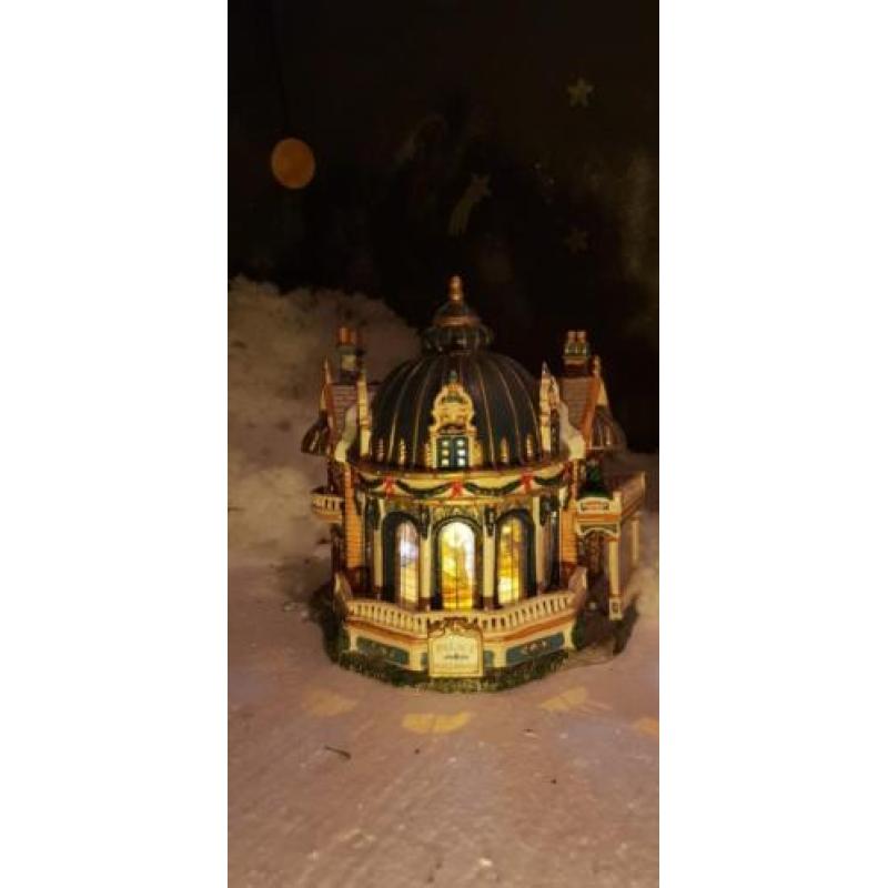 Lemax ballroom Porcelain Lighted House