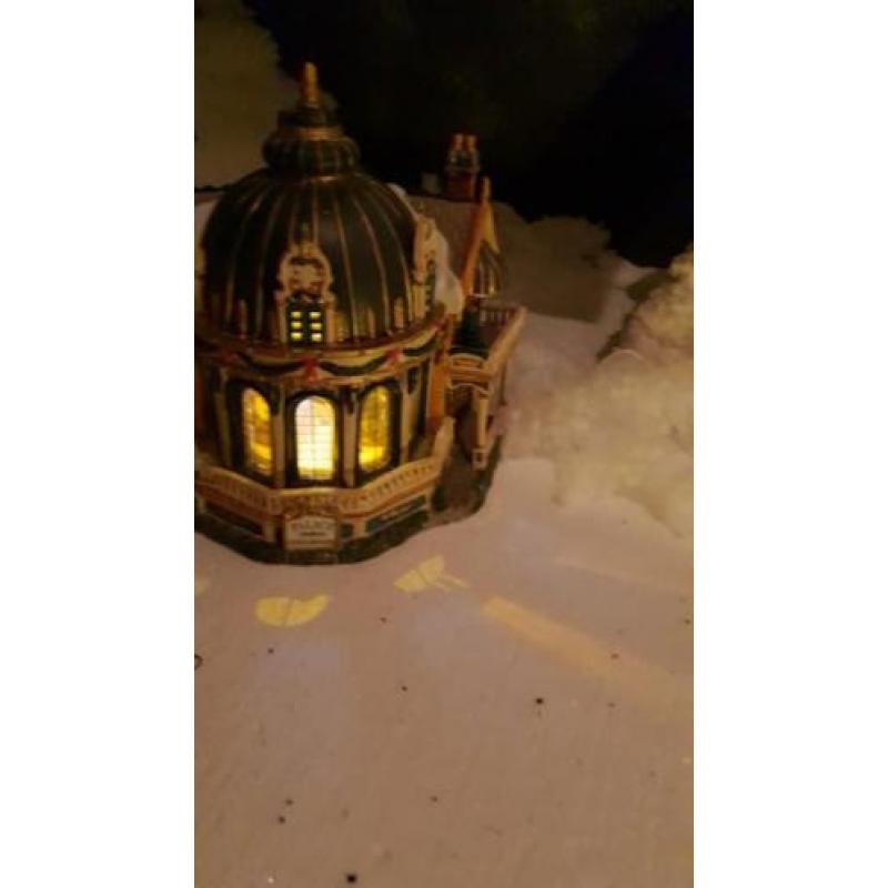 Lemax ballroom Porcelain Lighted House