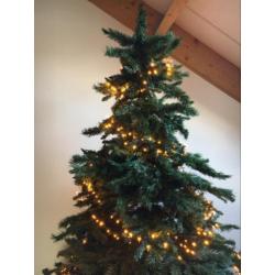 Zeer luxe, volle kunstkerstboom ca 230 groot!