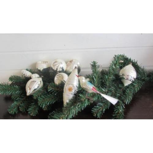Kavel oude kerstballen