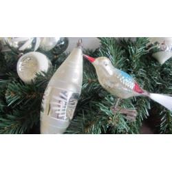 Kavel oude kerstballen