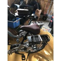 Twee E-Bike vouwfietsen Vogue easy city 6 versnellingen