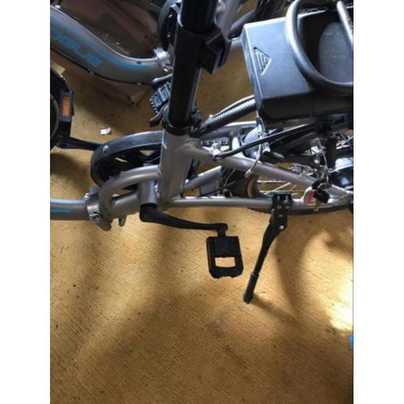 Twee E-Bike vouwfietsen Vogue easy city 6 versnellingen
