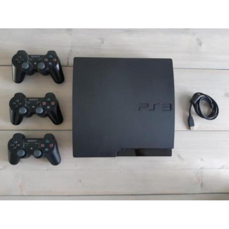 Playstation 3 met 24 spellen en 3 controllers