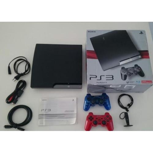 PS3 met 2 controllers, Bluetooth headset en games