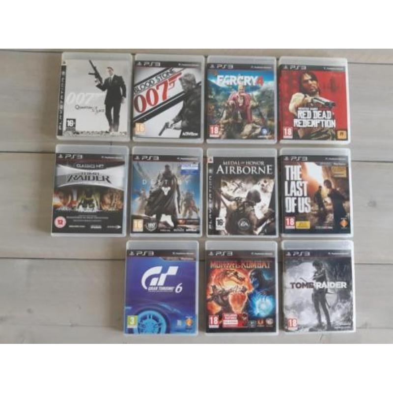 Playstation 3 met 24 spellen en 3 controllers