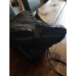 Lowa wandelschoenen maat 7. Dames .