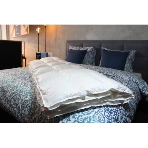 Exclusief Siberisch Ganzendons Dekbed | Nuvaro Excellent 4-Seizoenen 200 x 200 cm - Tweepersoons
